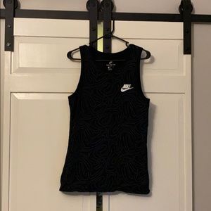 Men’s Niki Muscle Tee with Graphic Design